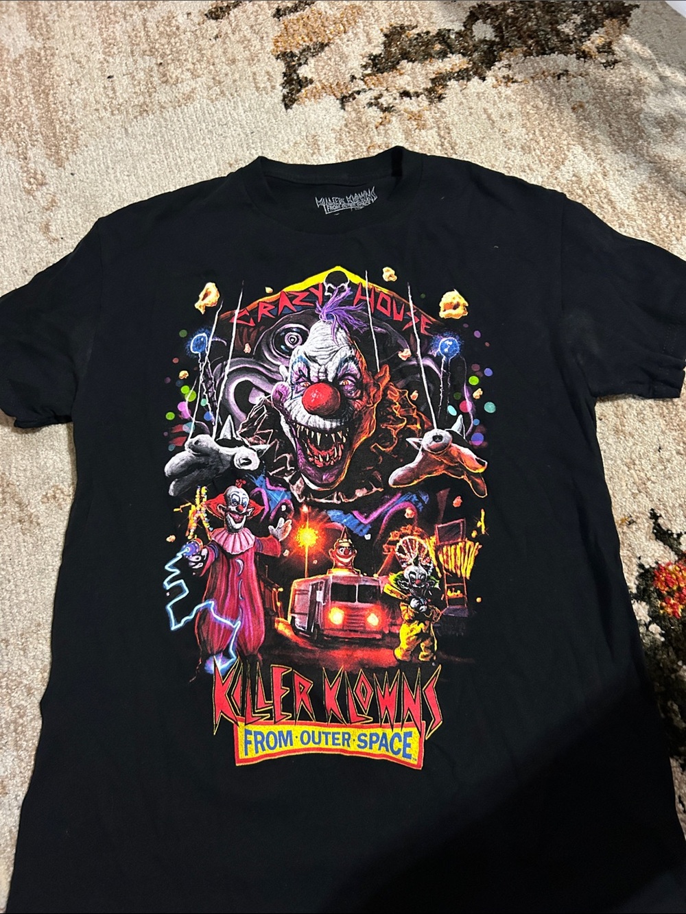 Killer Klowns From Outer Space men Black Graphic Tee